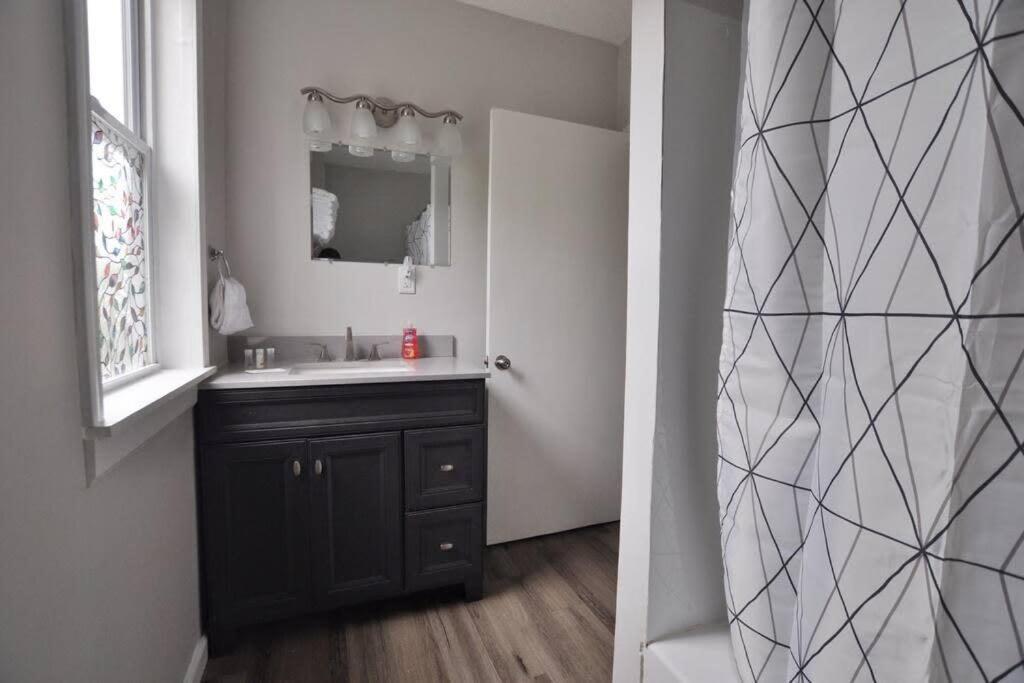 Housepitality - Franklinton Manor - Spacious Columbus