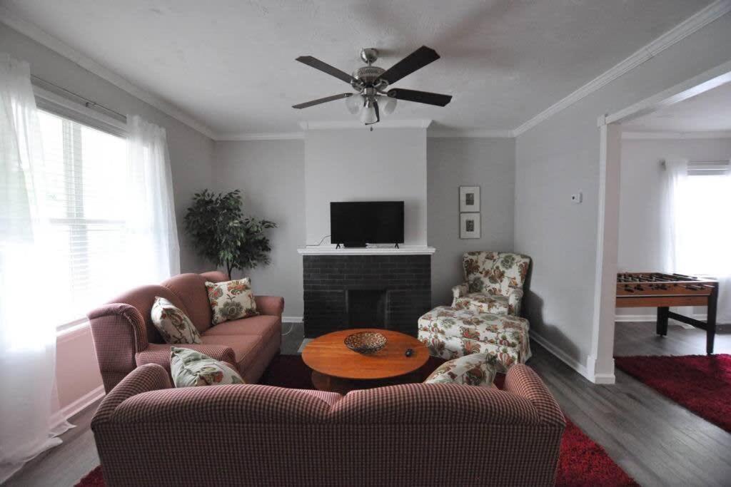 Housepitality - Franklinton Manor - Spacious *